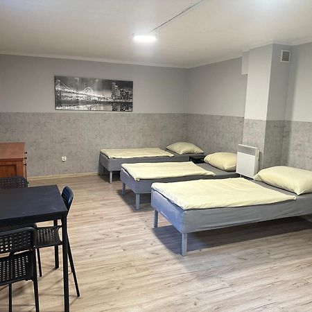 Hgs Home Noclegi Pracownicze Parking , Lazienki Gorzow Wielkopolski Ngoại thất bức ảnh