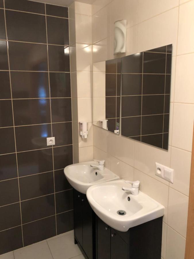 Hgs Home Noclegi Pracownicze Parking , Lazienki Gorzow Wielkopolski Ngoại thất bức ảnh