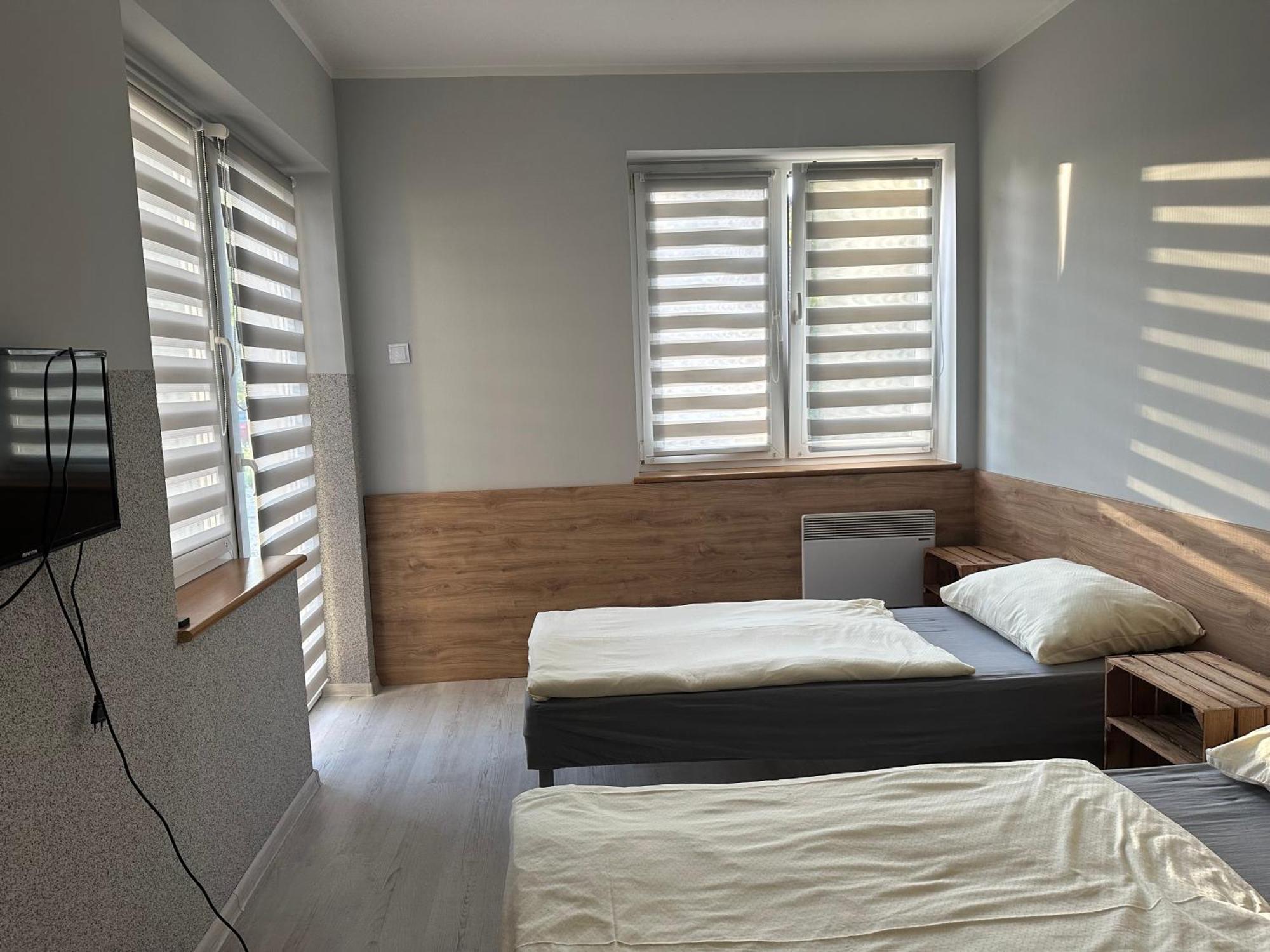 Hgs Home Noclegi Pracownicze Parking , Lazienki Gorzow Wielkopolski Ngoại thất bức ảnh